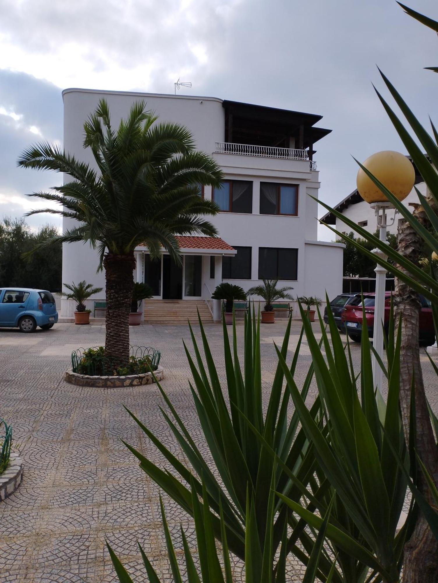 Villa Erry Трани Экстерьер фото
